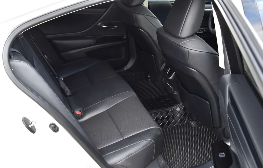 Lexus ES 2024
