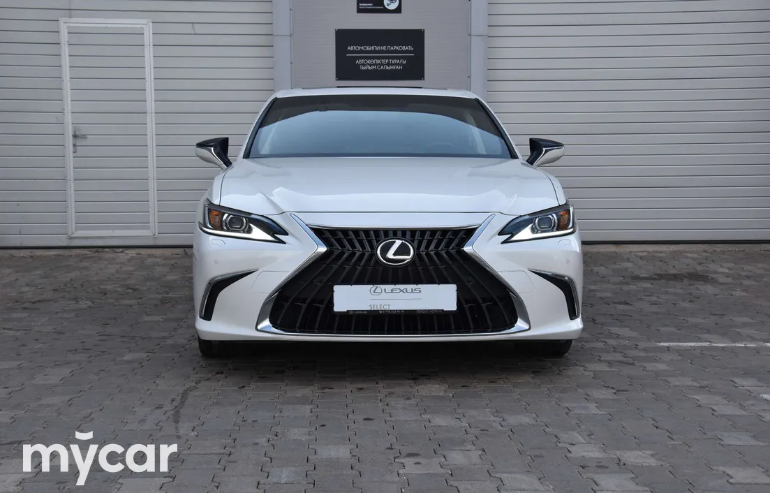 Lexus ES 2024