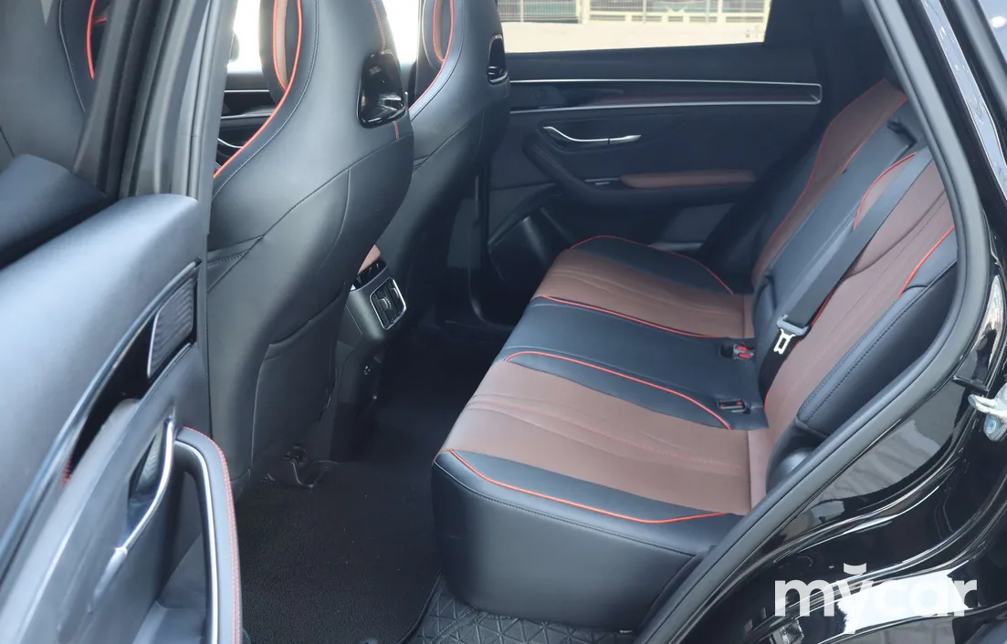 BYD Song Plus DM-i 2025
