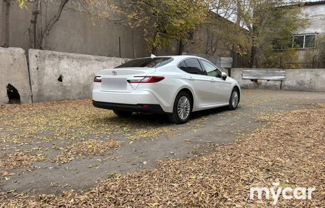 Toyota Camry 2026