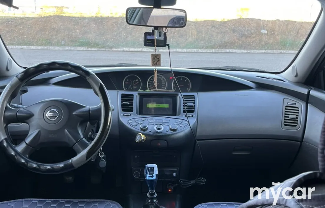 Nissan Primera 2003