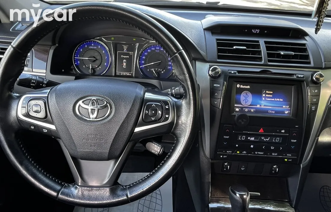 Toyota Camry 2016