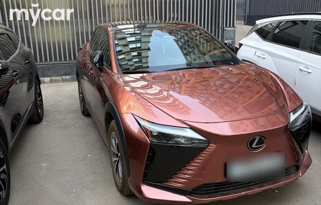 Lexus RZ 2023