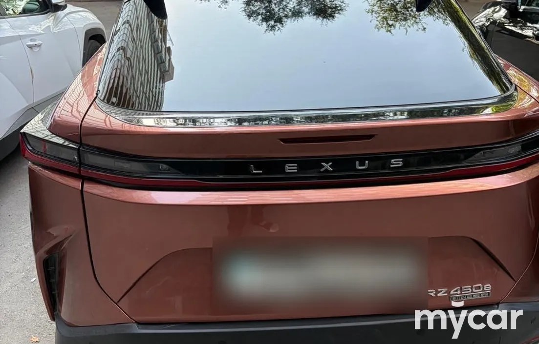 Lexus RZ 2023