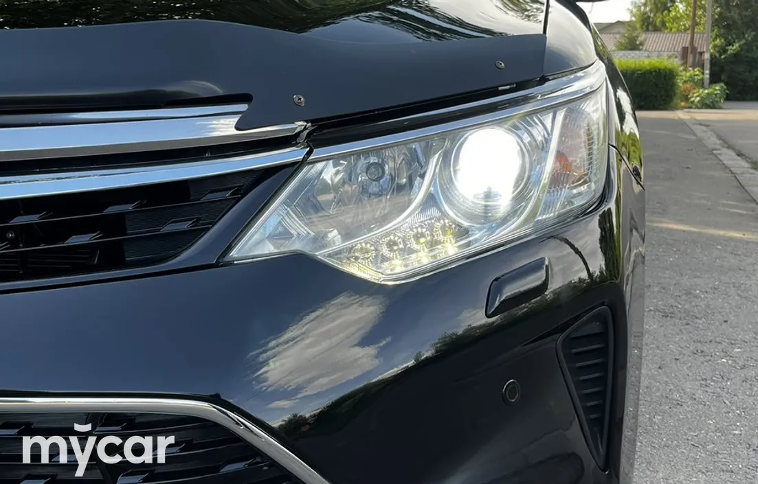 Toyota Camry 2016