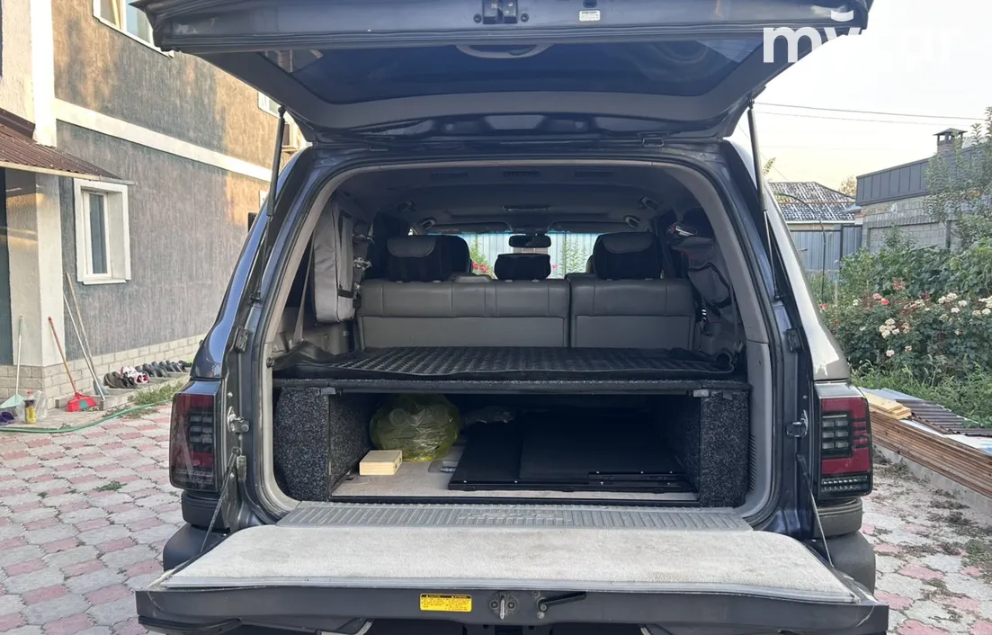 Lexus LX 2003