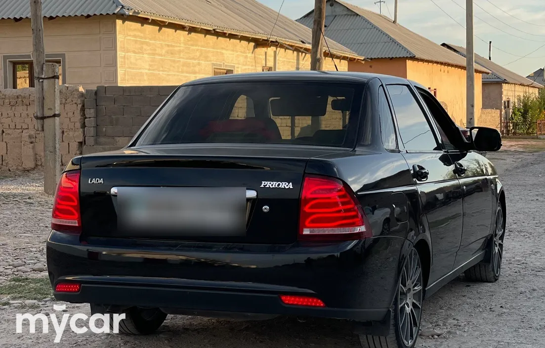 LADA Priora 2012