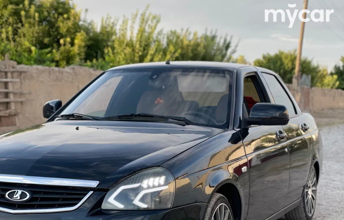 LADA Priora 2012