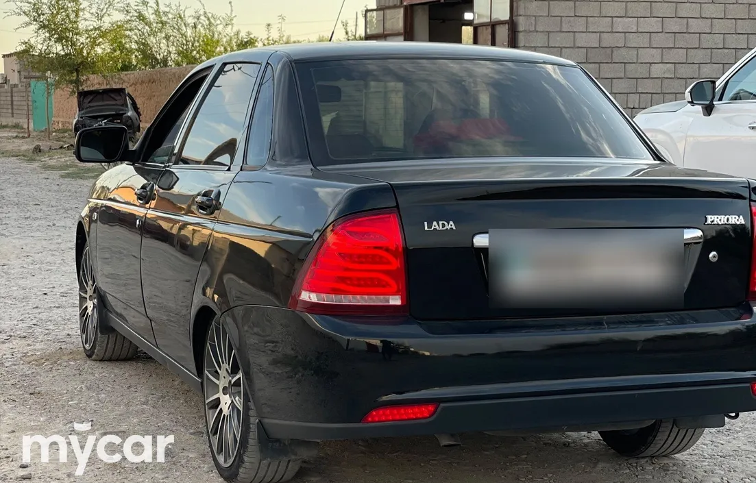 LADA Priora 2012