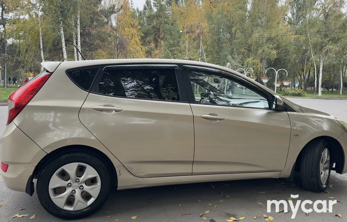 Hyundai Accent 2012
