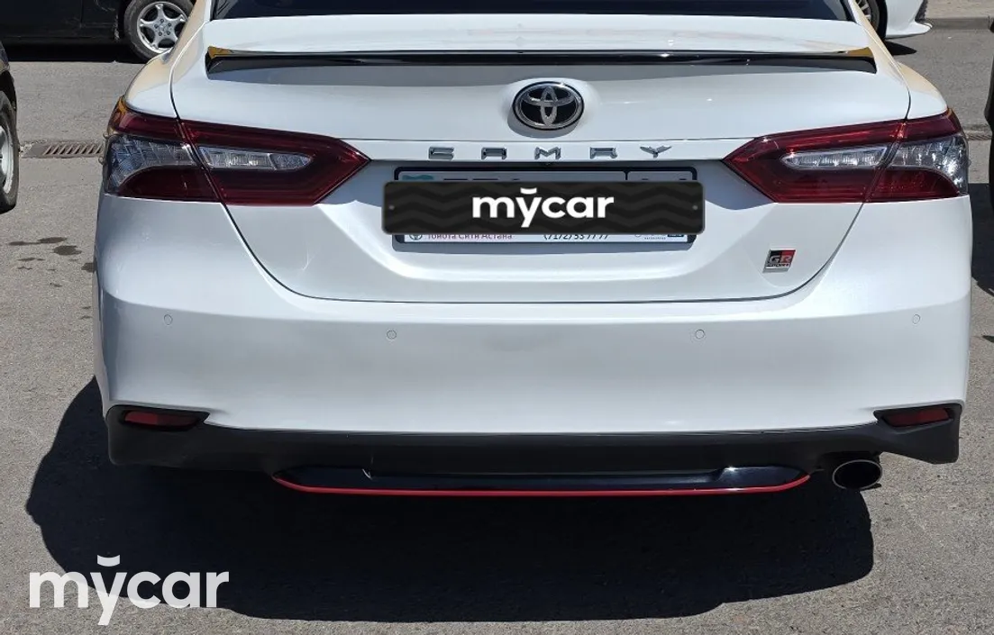 Toyota Camry 2021