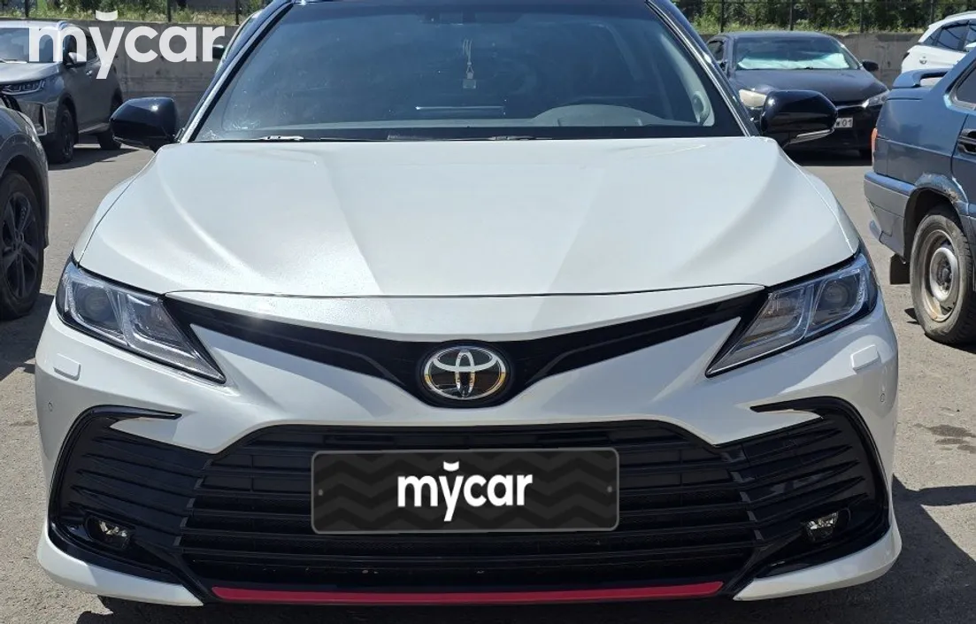 Toyota Camry 2021
