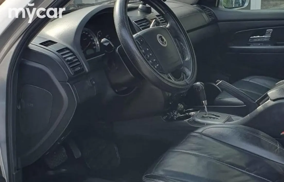 SsangYong Rexton 2013