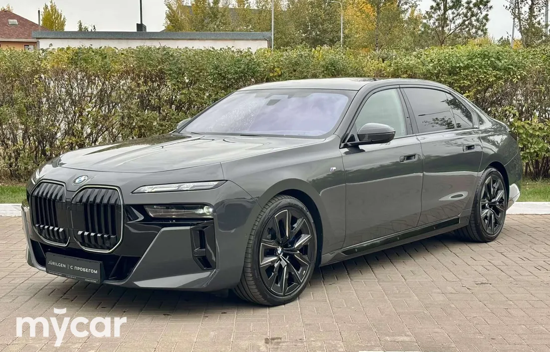 BMW 7 серия 2025