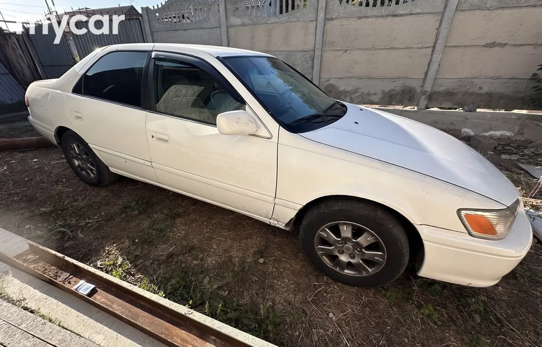 Toyota Camry 2000