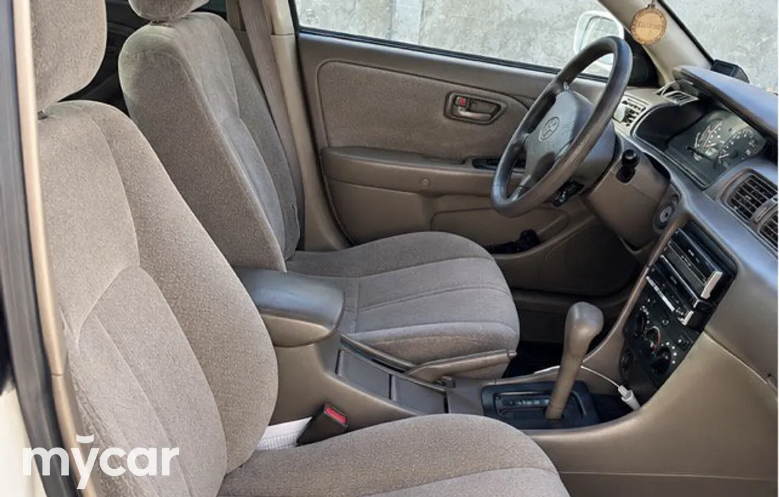 Toyota Camry 2000