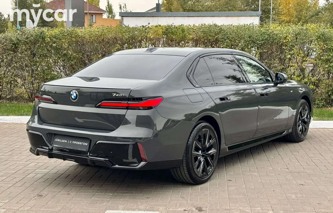 BMW 7 серия 2025