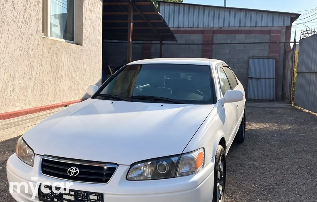 Toyota Camry 2000