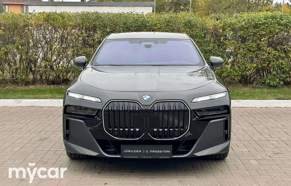 BMW 7 серия 2025