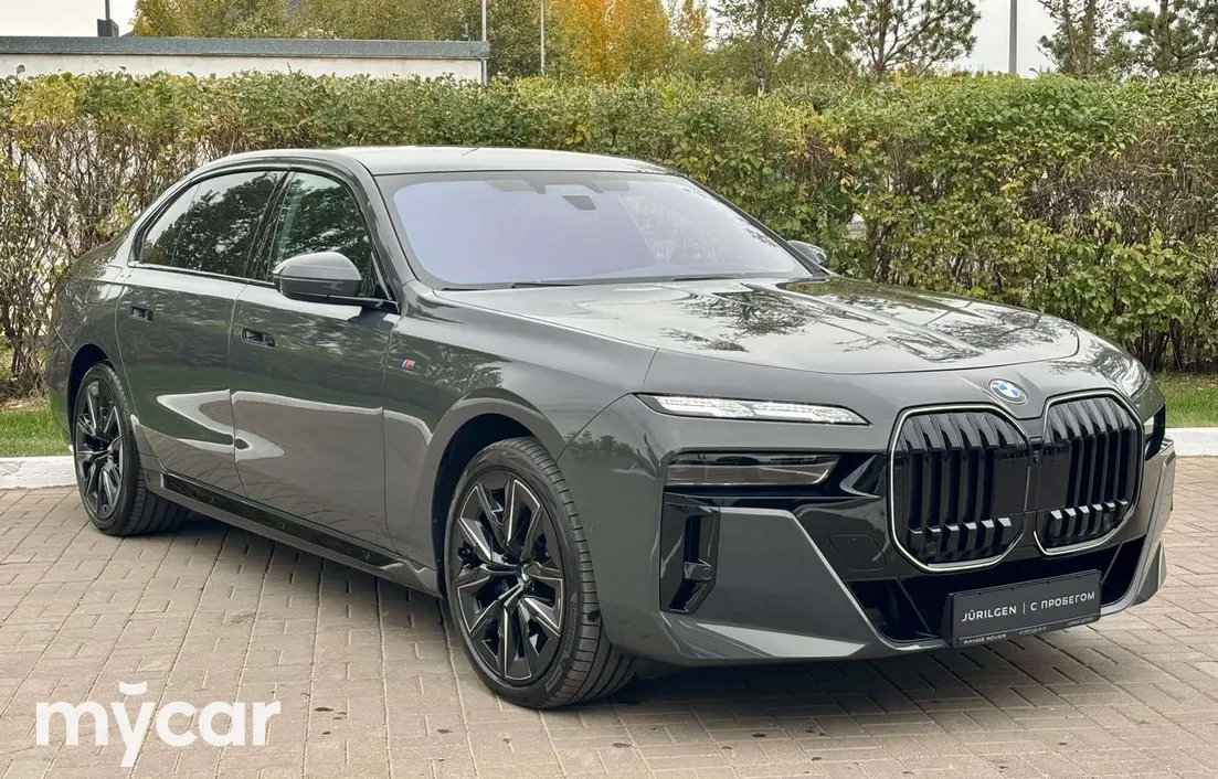 BMW 7 серия 2025