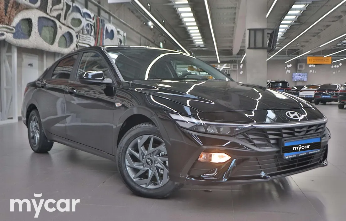 Hyundai Elantra 2024