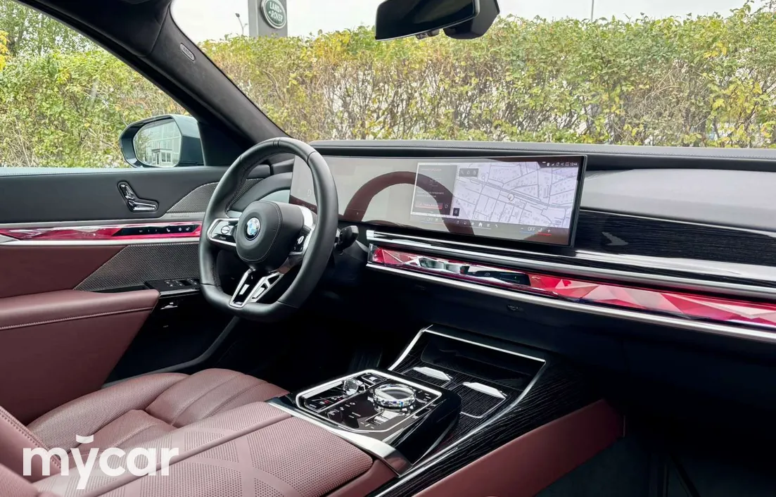 BMW 7 серия 2025