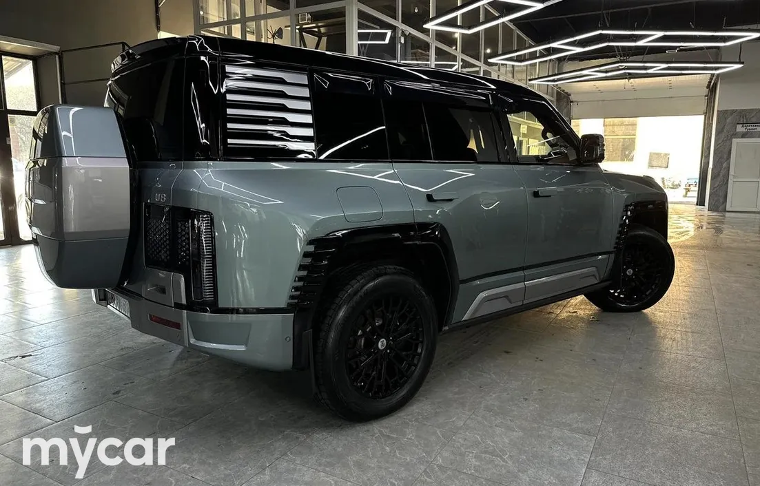 BYD Yangwang U8 2023