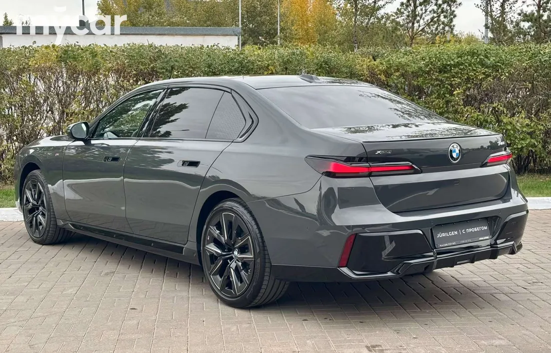BMW 7 серия 2025