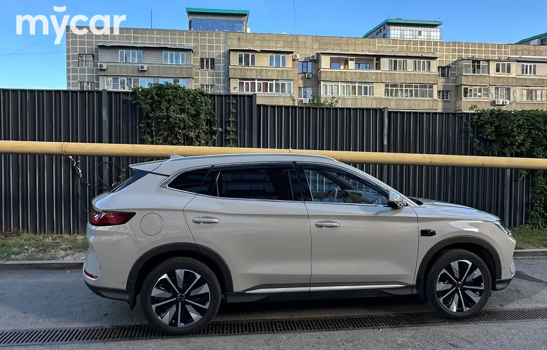 BYD Song Plus EV 2025