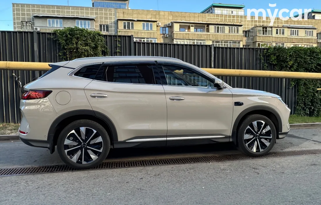 BYD Song Plus EV 2025