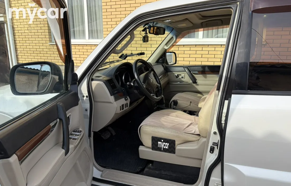 Mitsubishi Pajero 2007