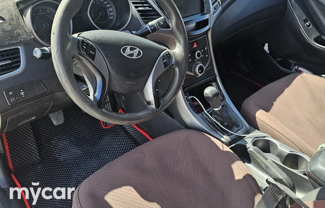 Hyundai Elantra 2014