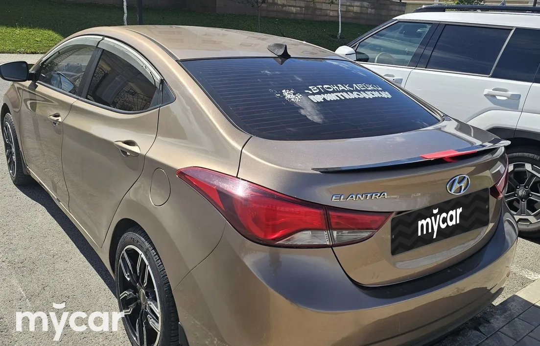 Hyundai Elantra 2014
