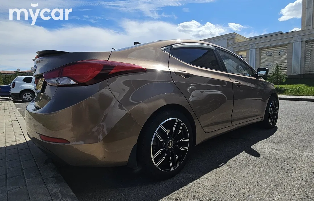 Hyundai Elantra 2014