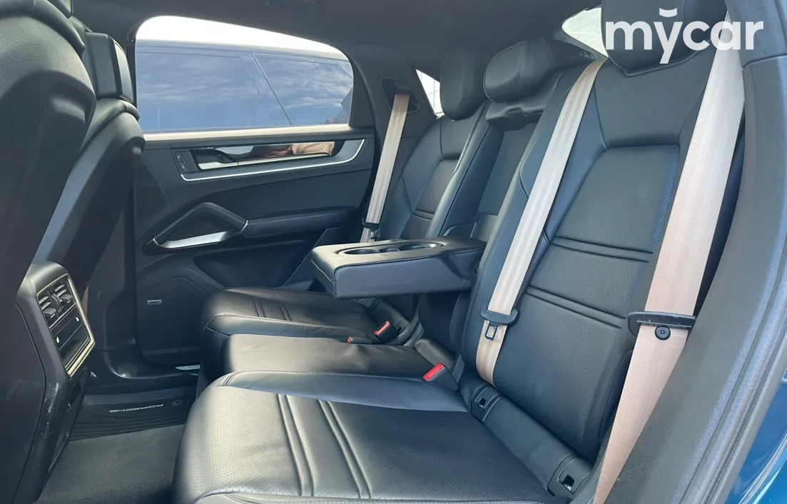 Porsche Cayenne Coupe 2023