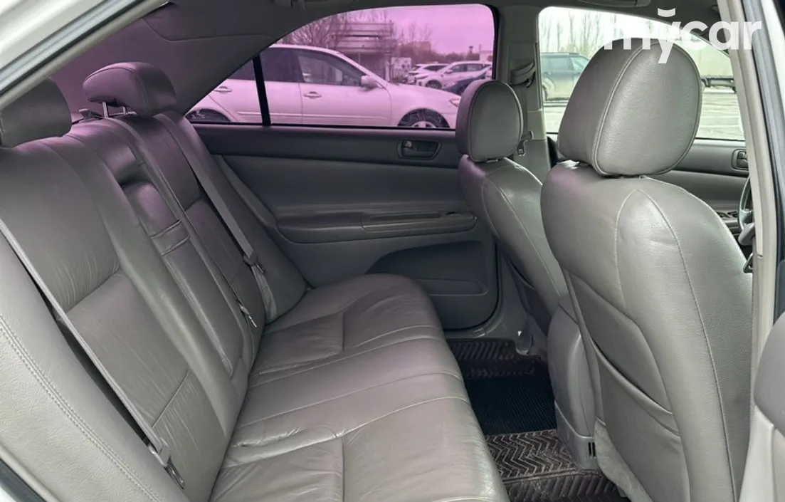 Toyota Camry 2004