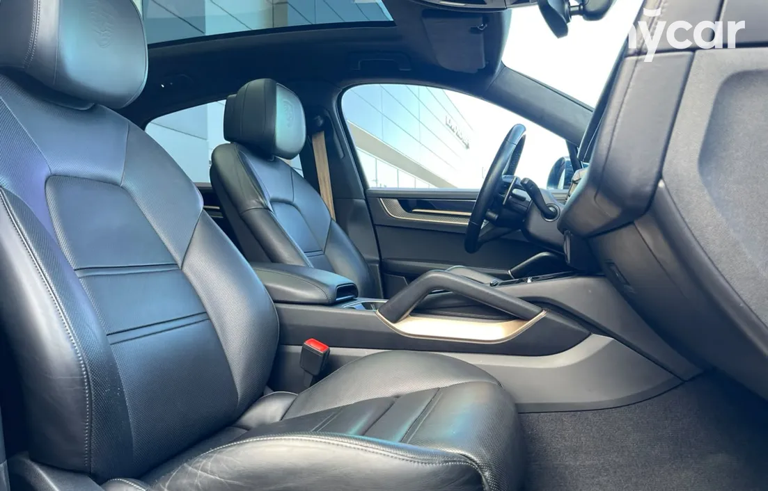 Porsche Cayenne Coupe 2023