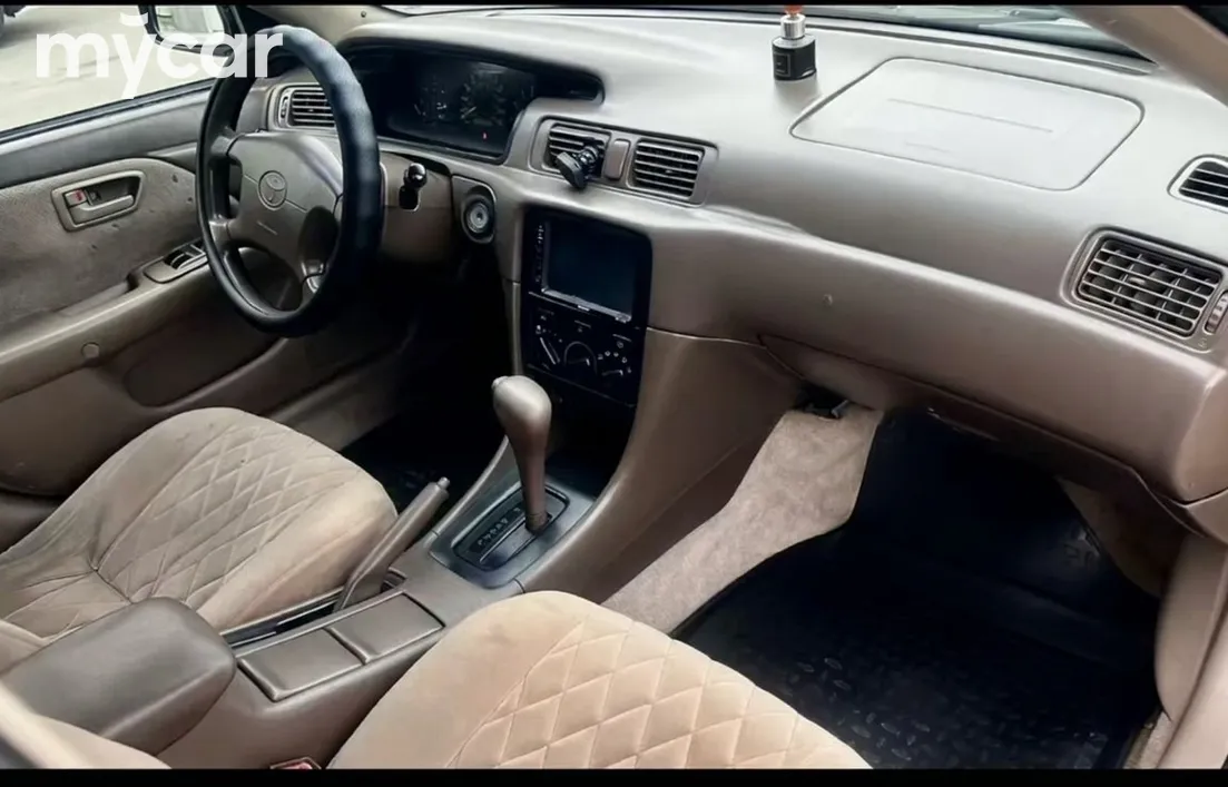 Toyota Camry 2000