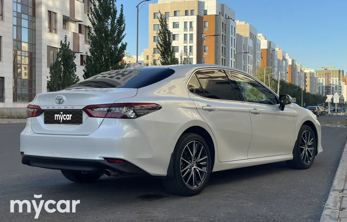 Toyota Camry 2024