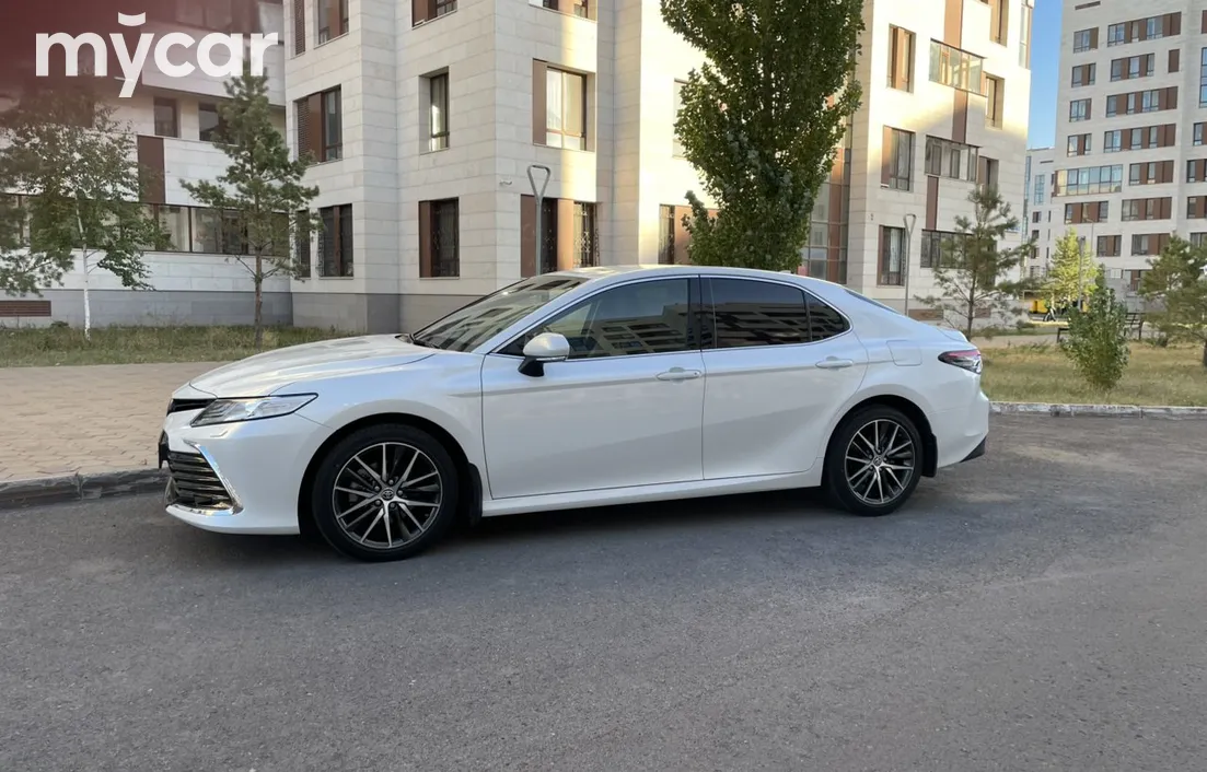 Toyota Camry 2024