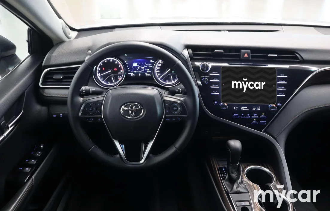 Toyota Camry 2020