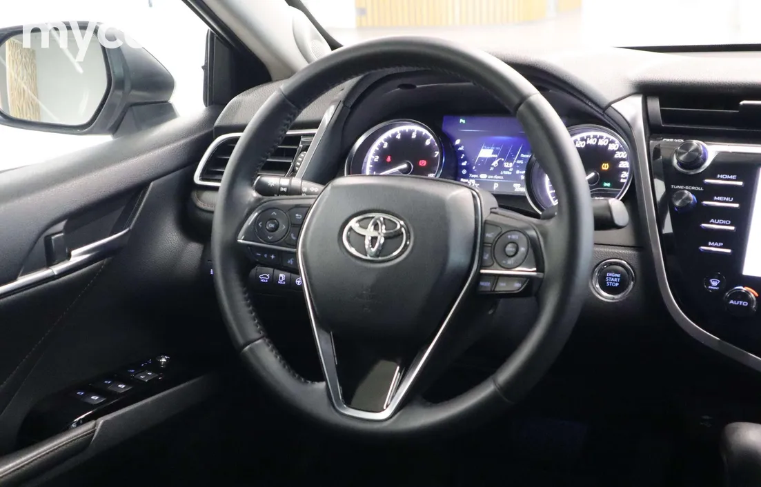 Toyota Camry 2020