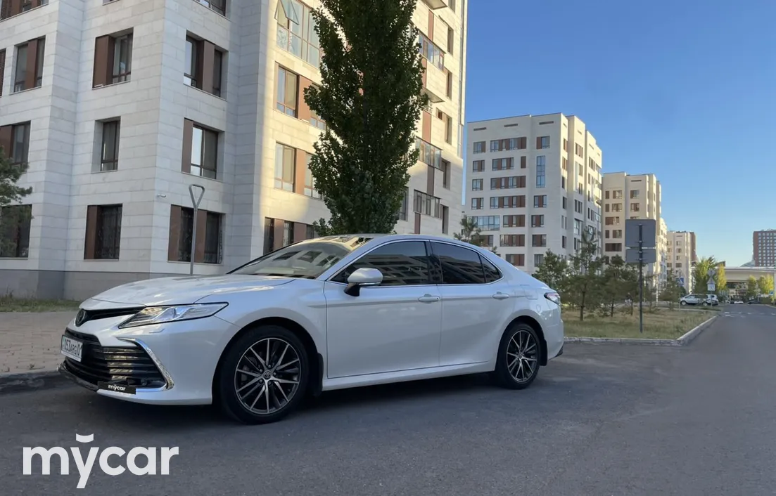 Toyota Camry 2024