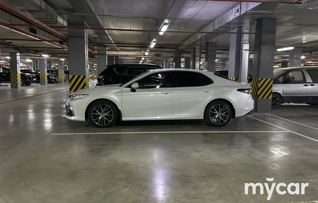 Toyota Camry 2024