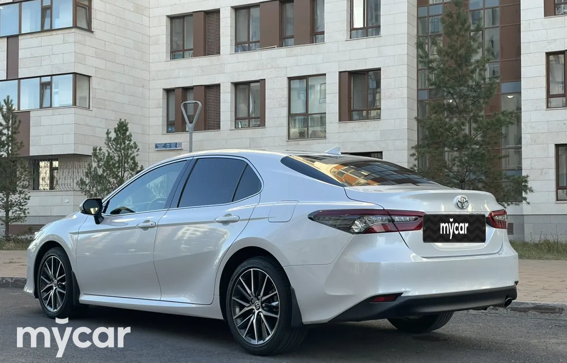Toyota Camry 2024