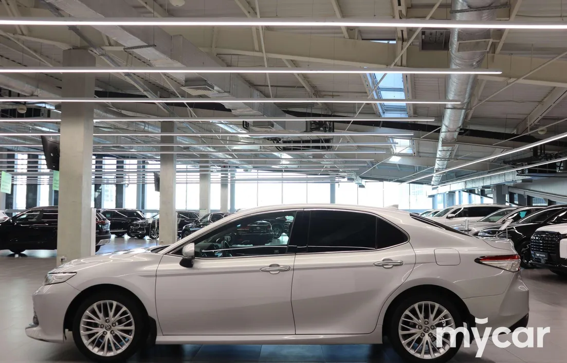 Toyota Camry 2020
