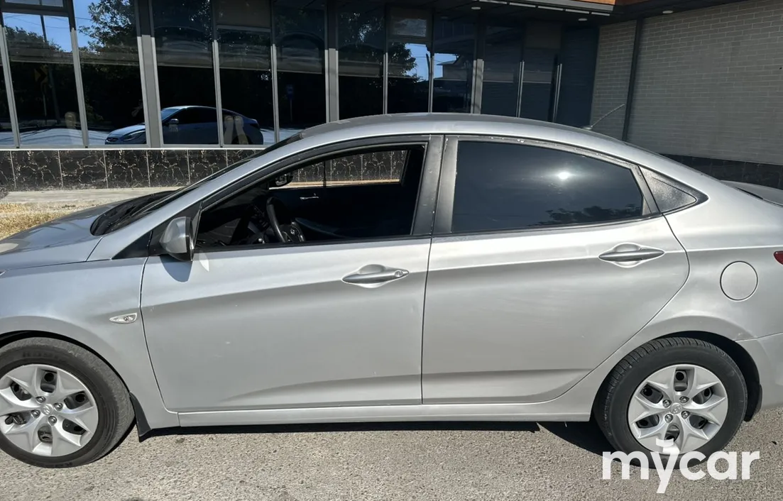 Hyundai Accent 2014