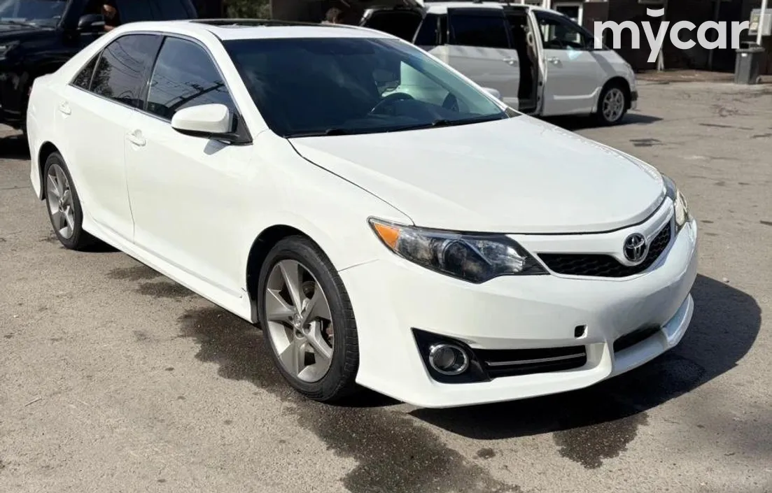 Toyota Camry 2013