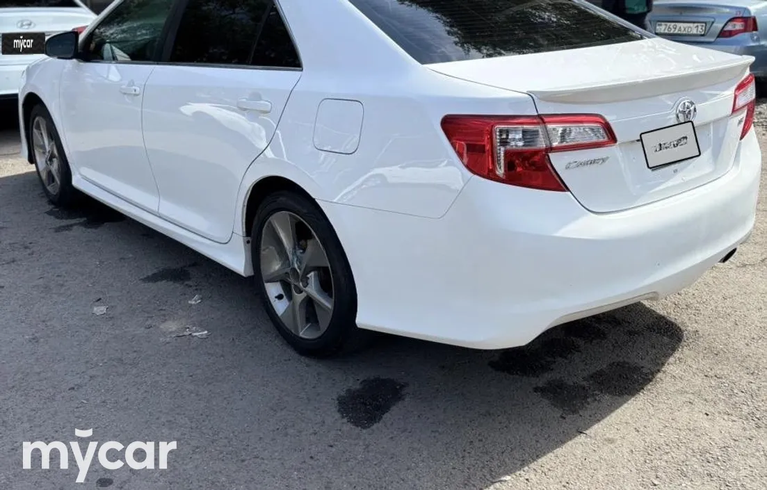 Toyota Camry 2013