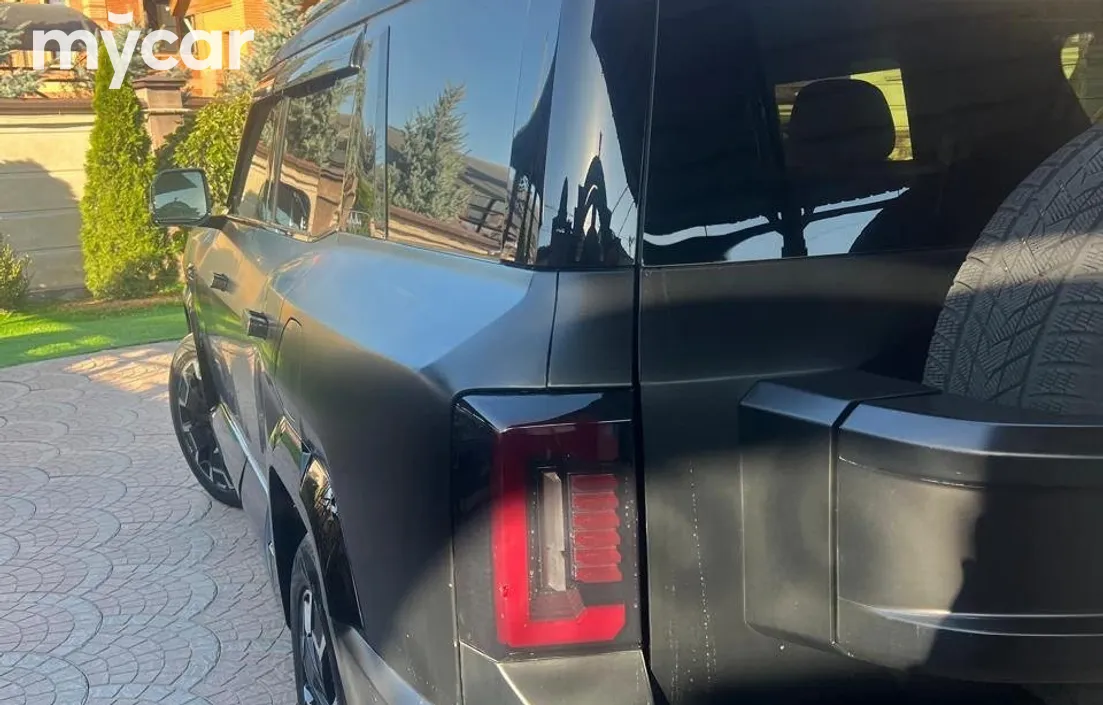 BYD FangChengBao Leopard 8 2025